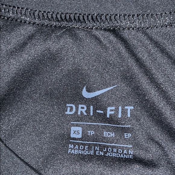 Nike black Dri-Fit tank top w/ keyhole back - Picture 2 of 4